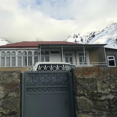 Sabuka Qushashvili Hotel คัซเบกี ภายนอก รูปภาพ
